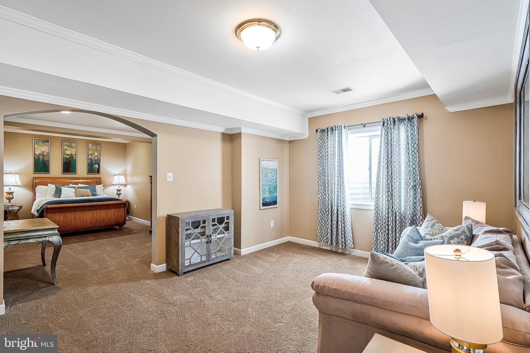 LONG ACRES - Residential