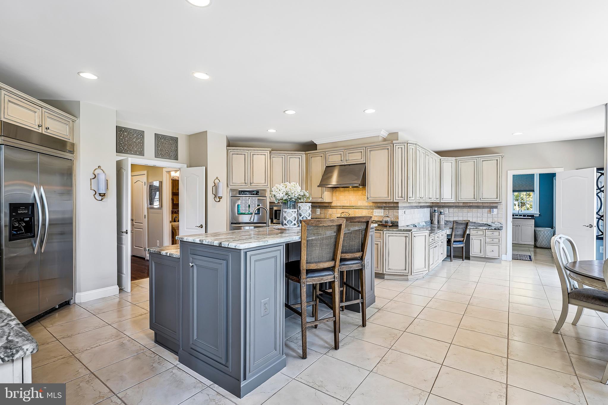 LONG ACRES - Residential