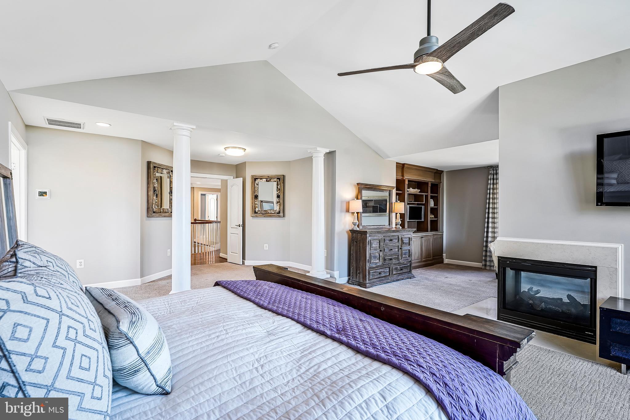 LONG ACRES - Residential