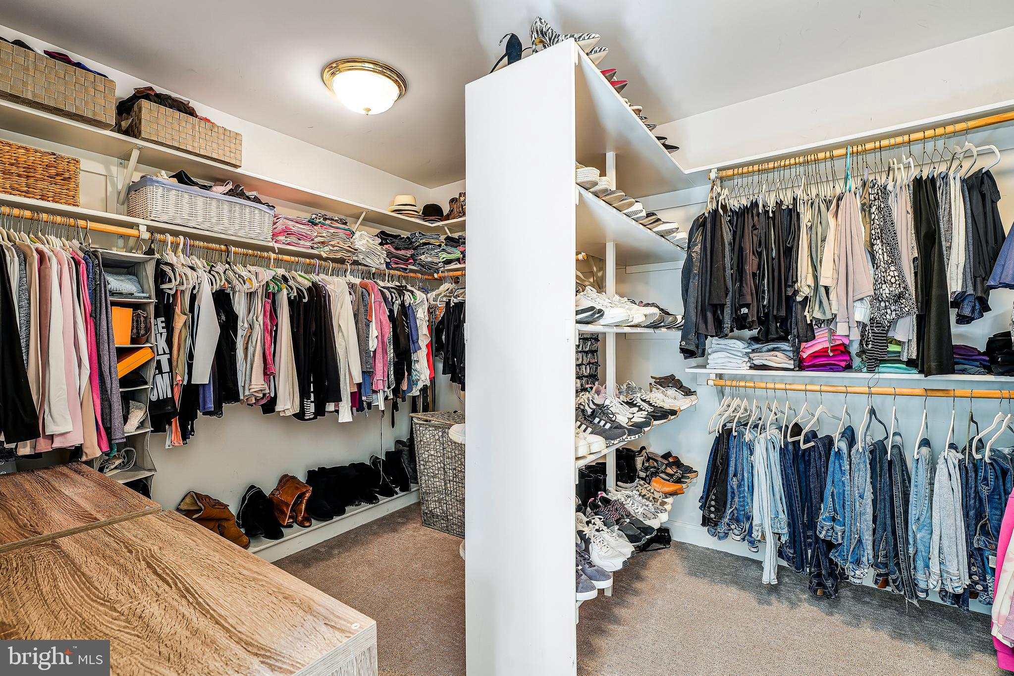 LONG ACRES - Residential