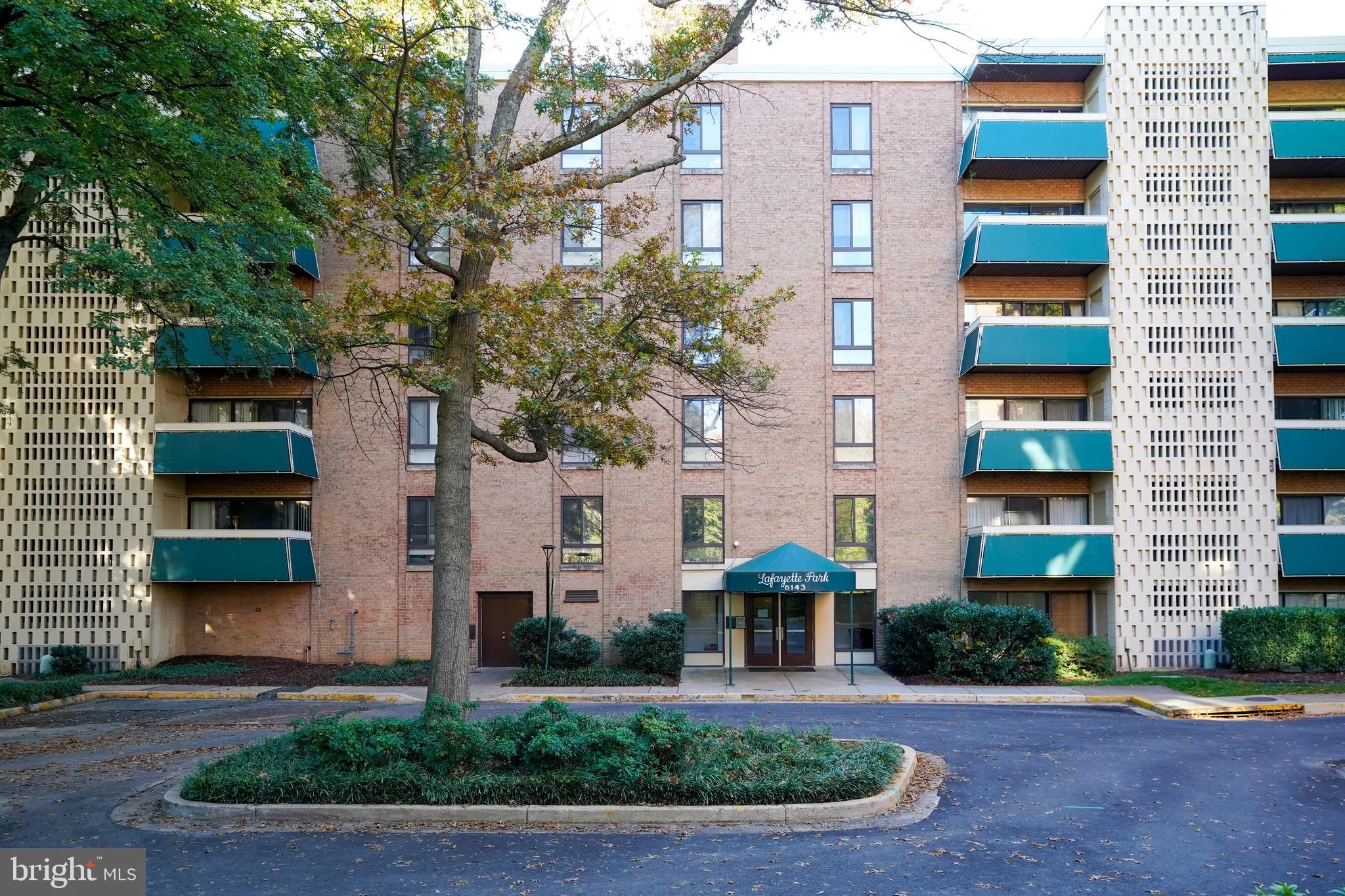 6143 Leesburg Pike Unit 406, Falls Church, VA 22041