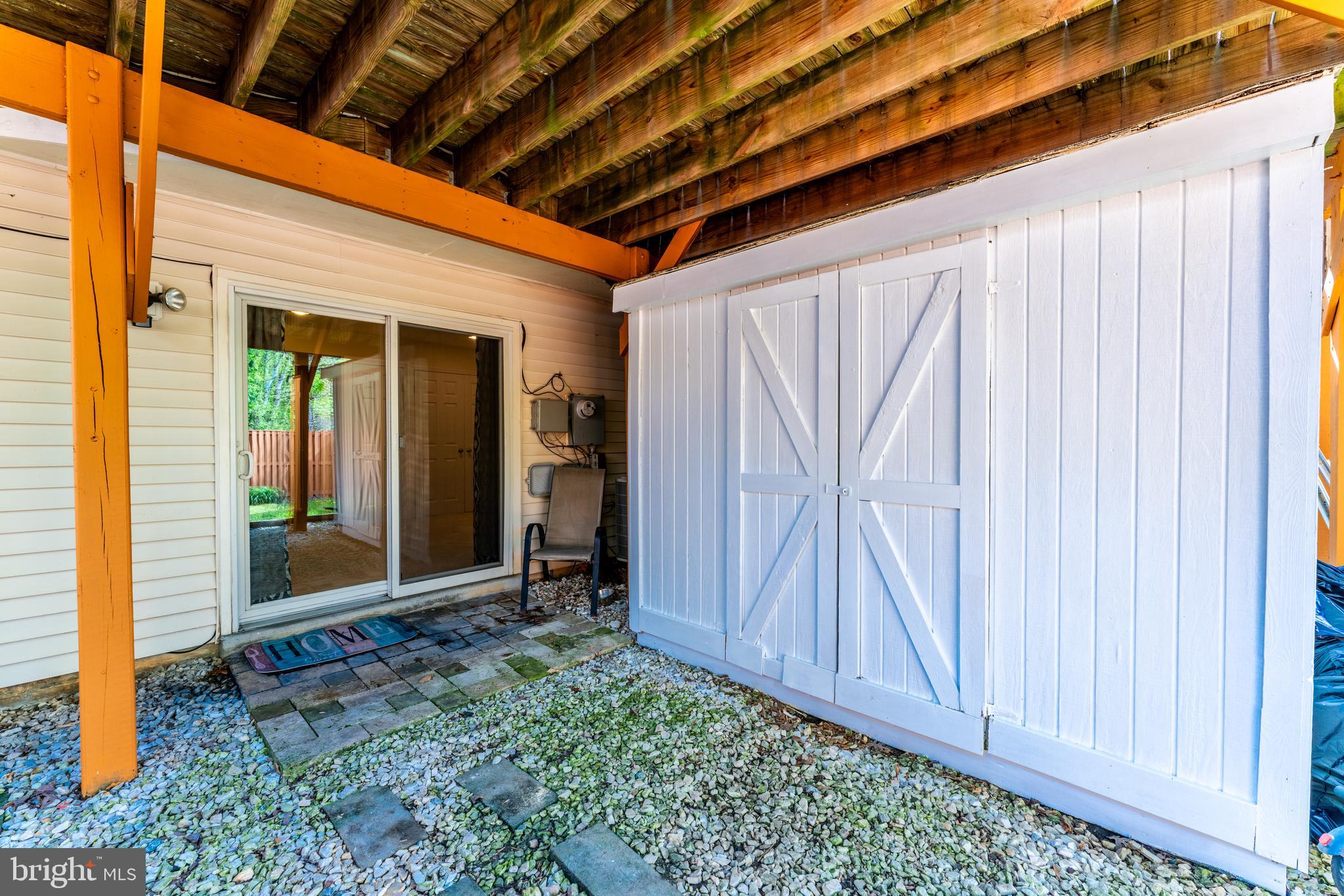 WOODED GLEN - Residential