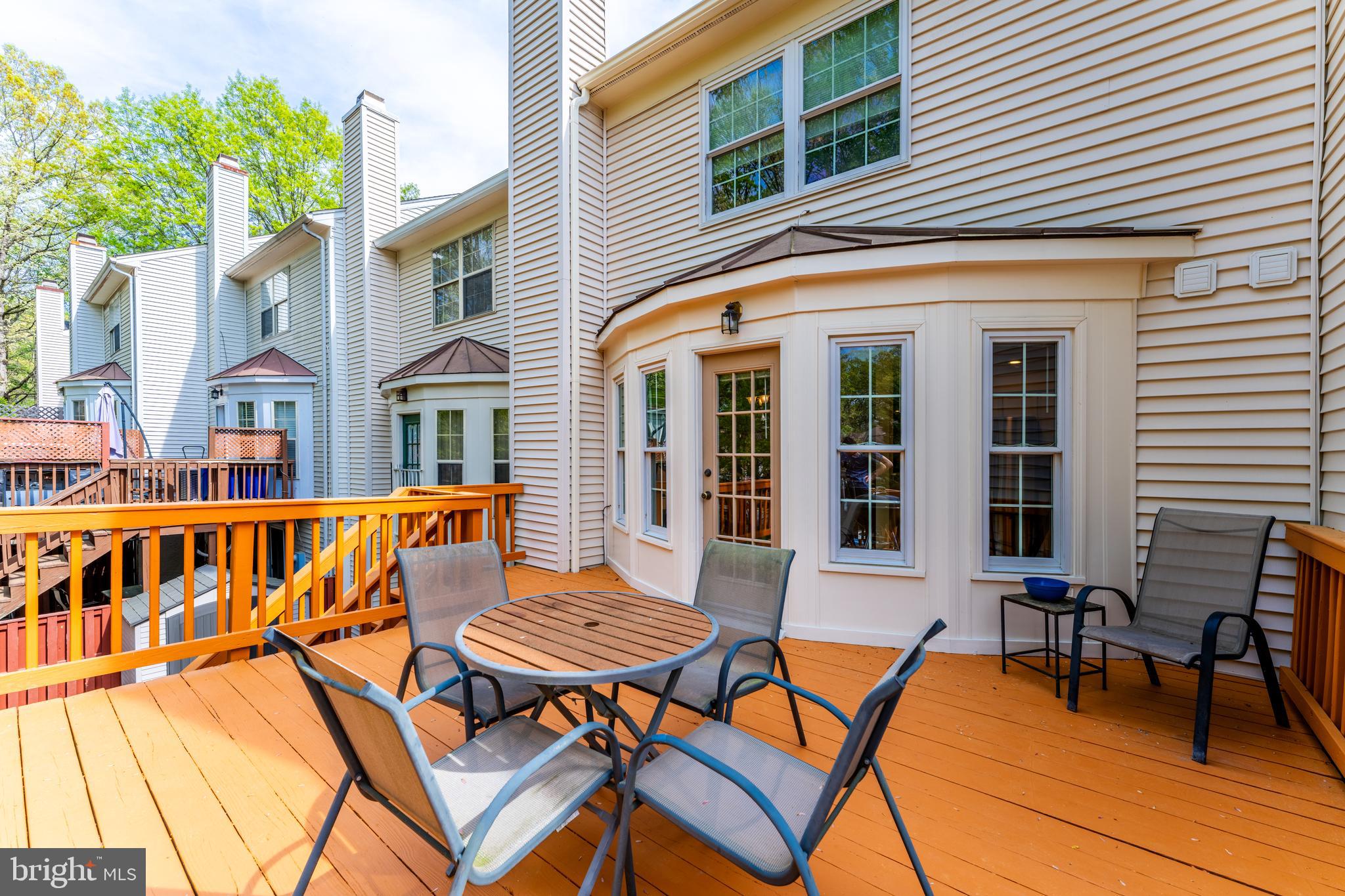 WOODED GLEN - Residential