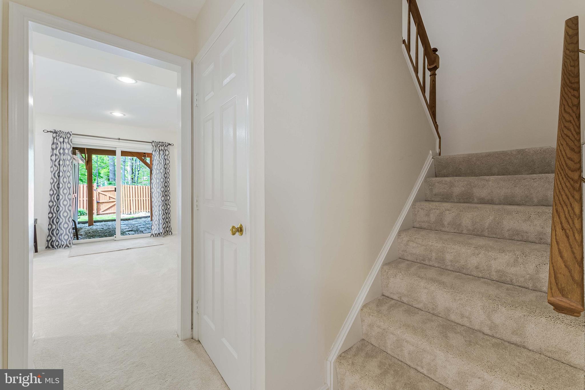 WOODED GLEN - Residential