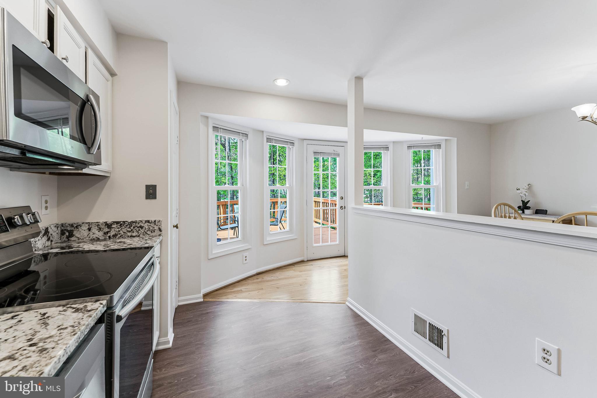 WOODED GLEN - Residential