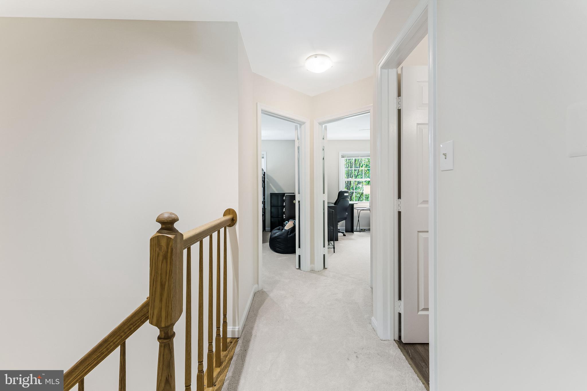 WOODED GLEN - Residential