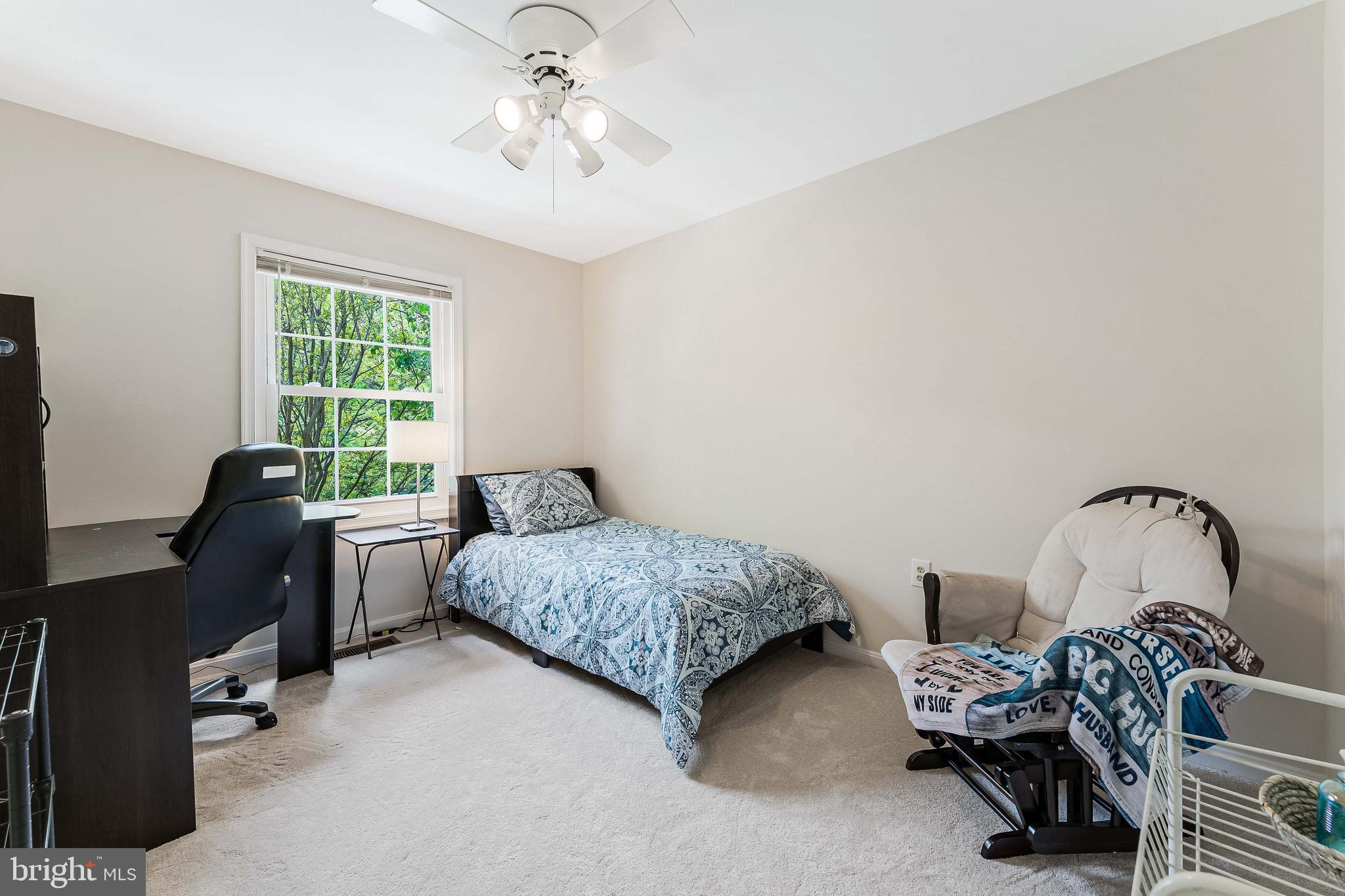 WOODED GLEN - Residential