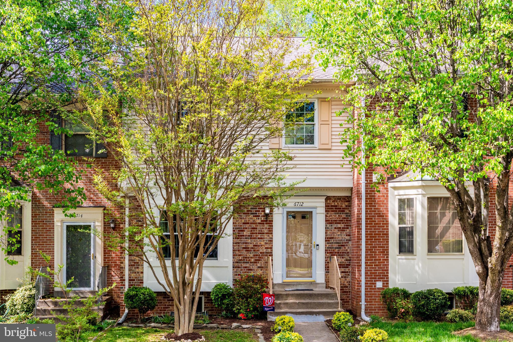 WOODED GLEN - Residential