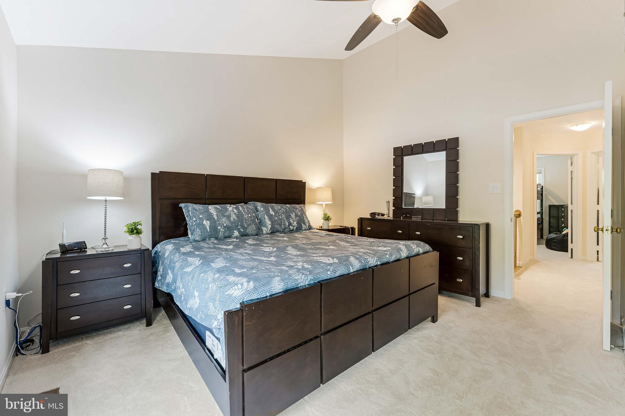 WOODED GLEN - Residential