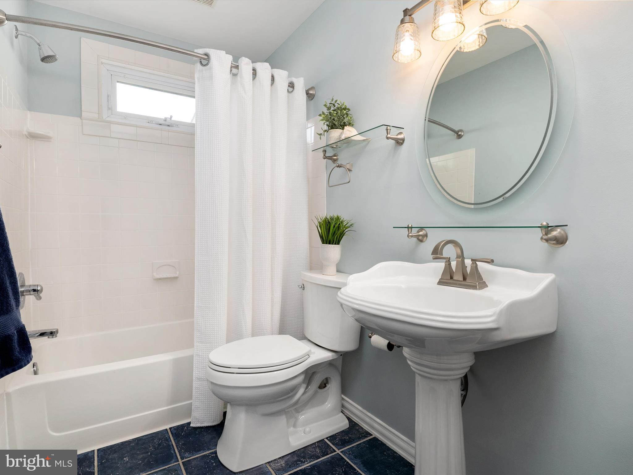 RIVIERA BEACH - Residential