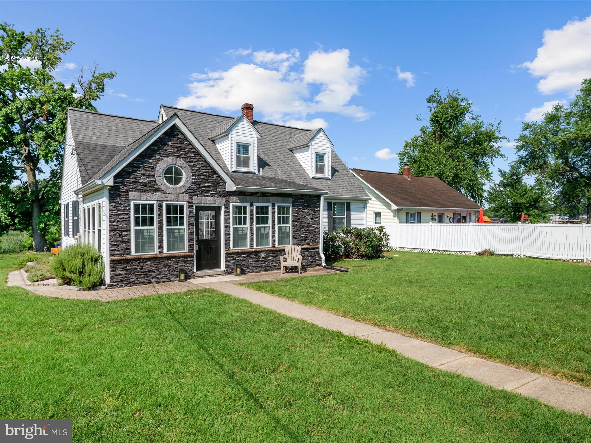 RIVIERA BEACH - Residential