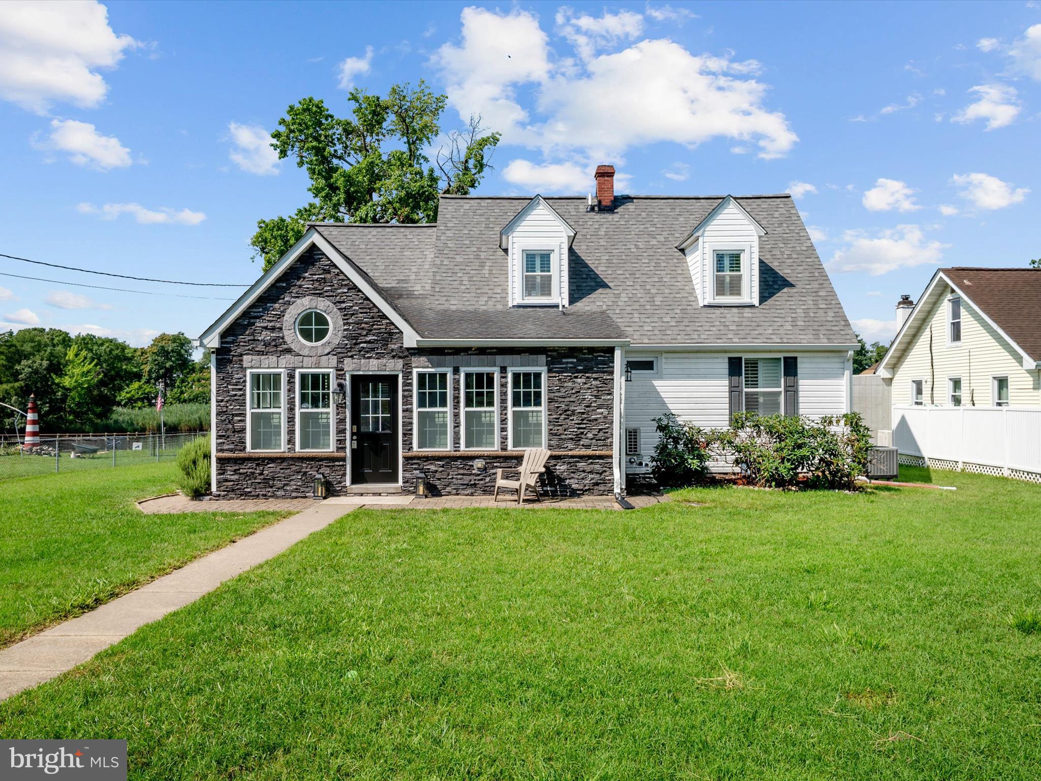 RIVIERA BEACH - Residential