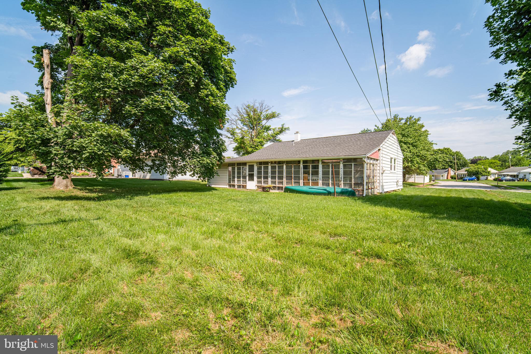 712 KELLY DRIVE