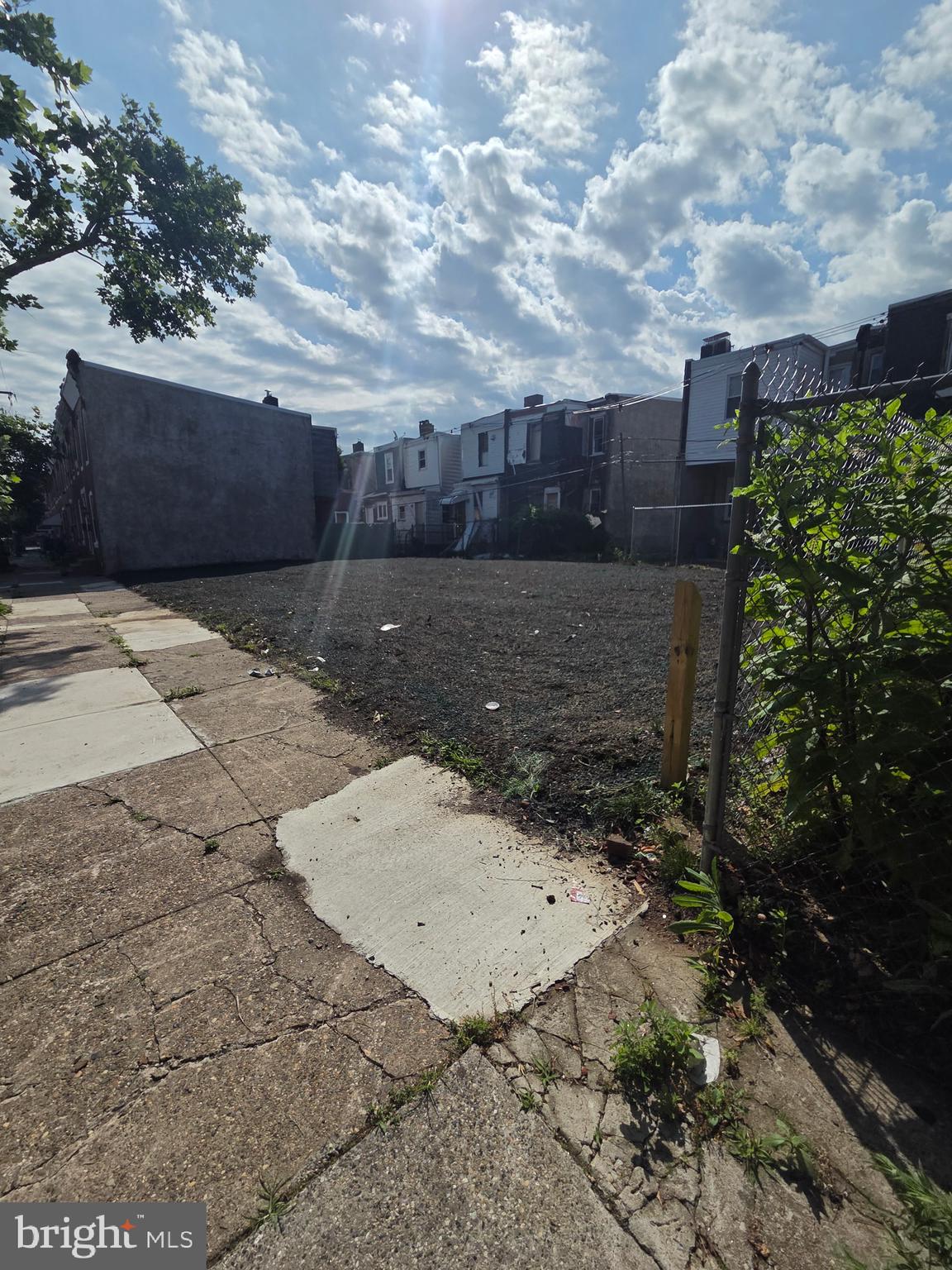1944 W BRISTOL STREET