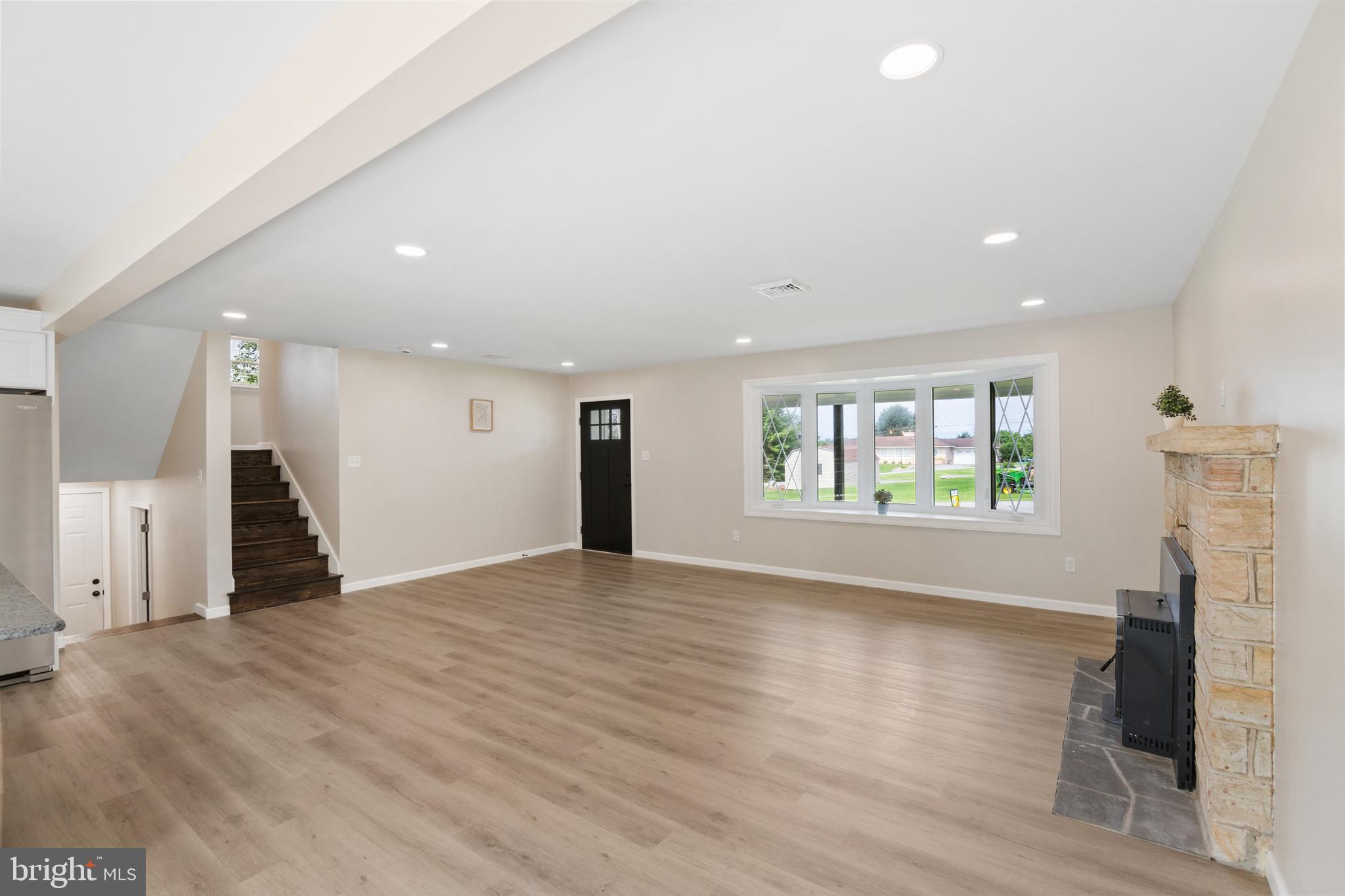 1019 WILLOWBROOK COURT