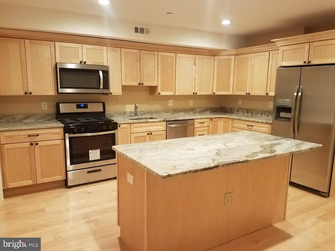 206 MORGAN STREET NW