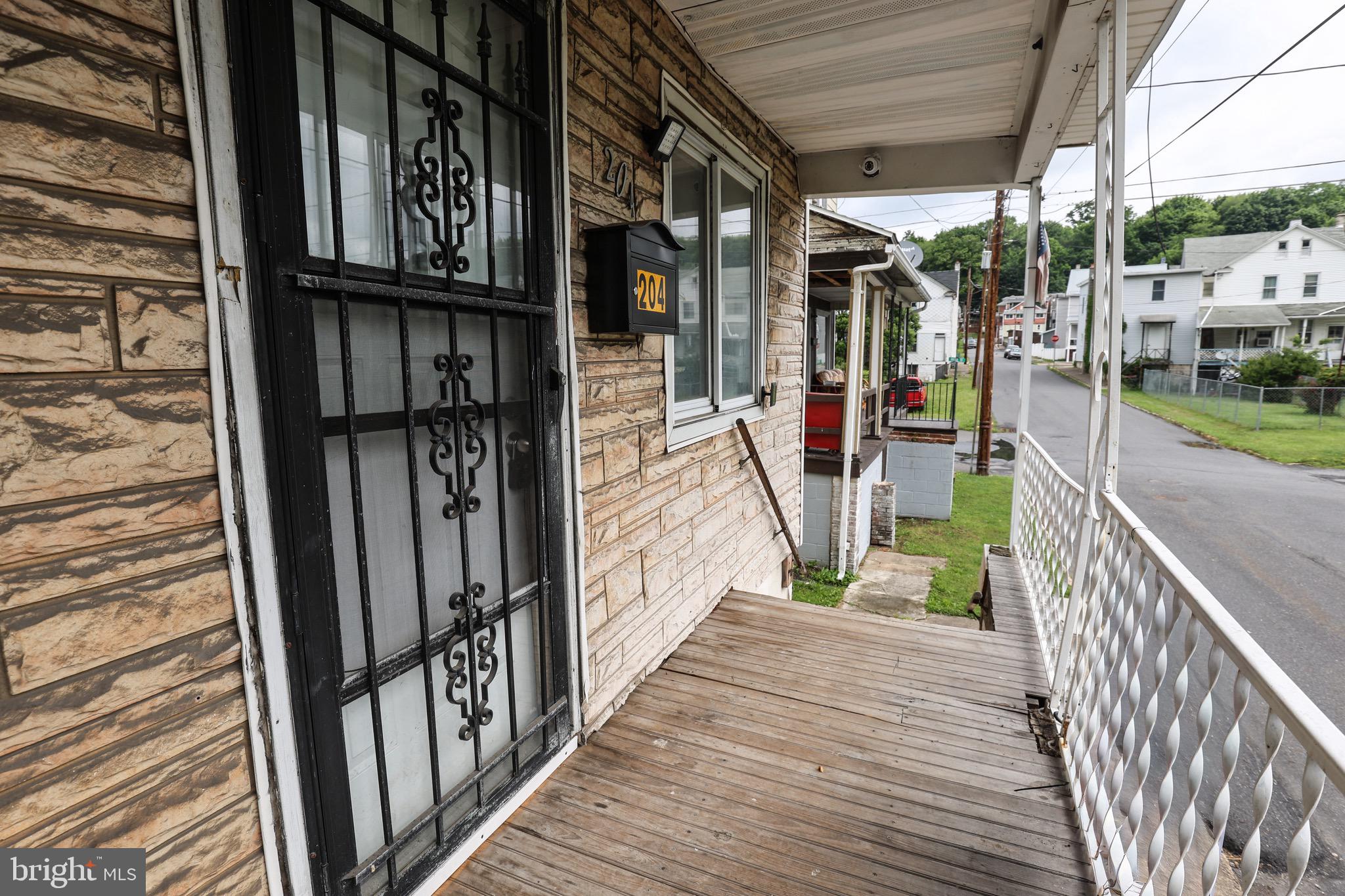 204 3RD STREET