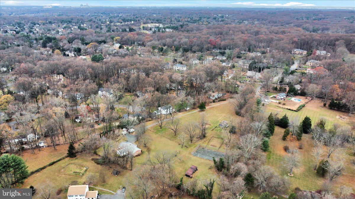 FORESTVILLE - Residential