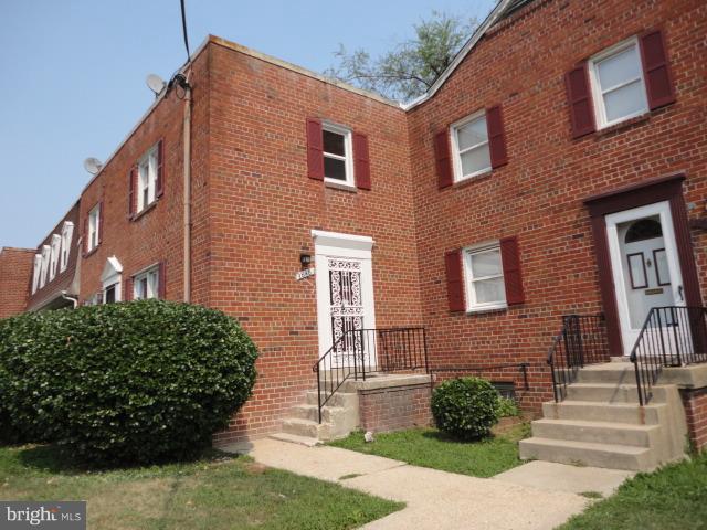 IVERSON COURTS CONDO - Residential Lease