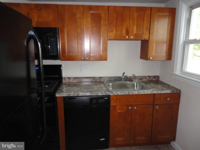 IVERSON COURTS CONDO - Residential Lease