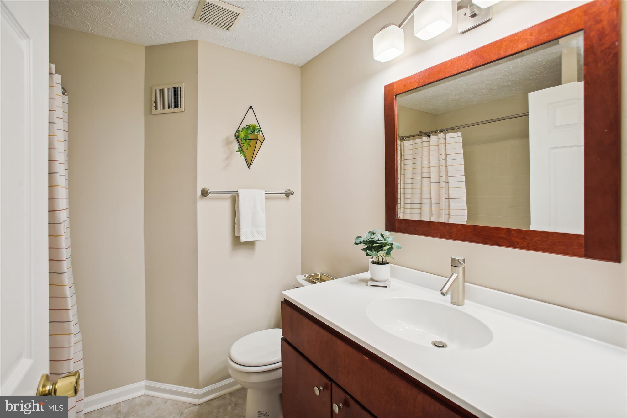 BALLENGER CREEK - Residential