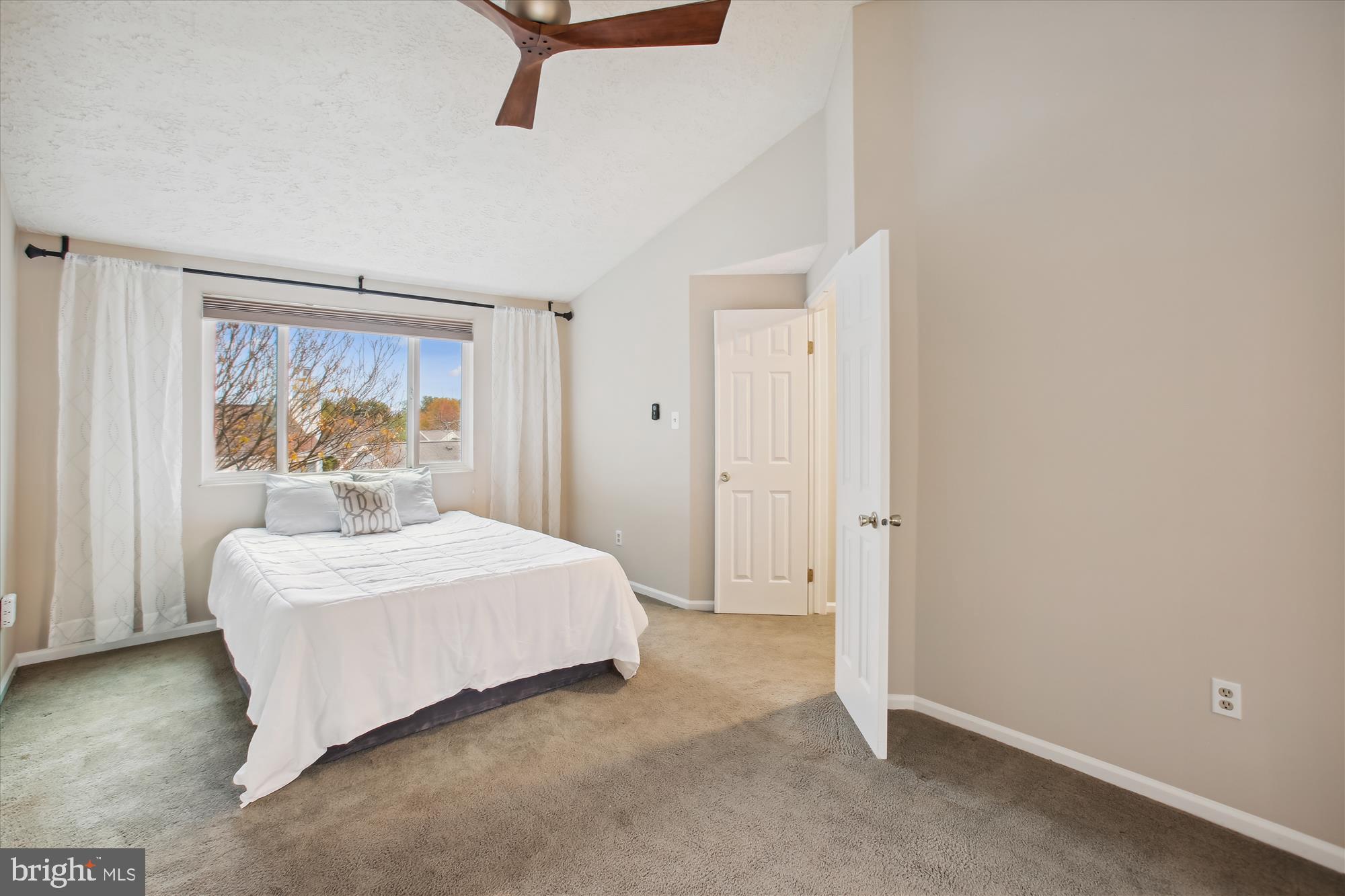 BALLENGER CREEK - Residential