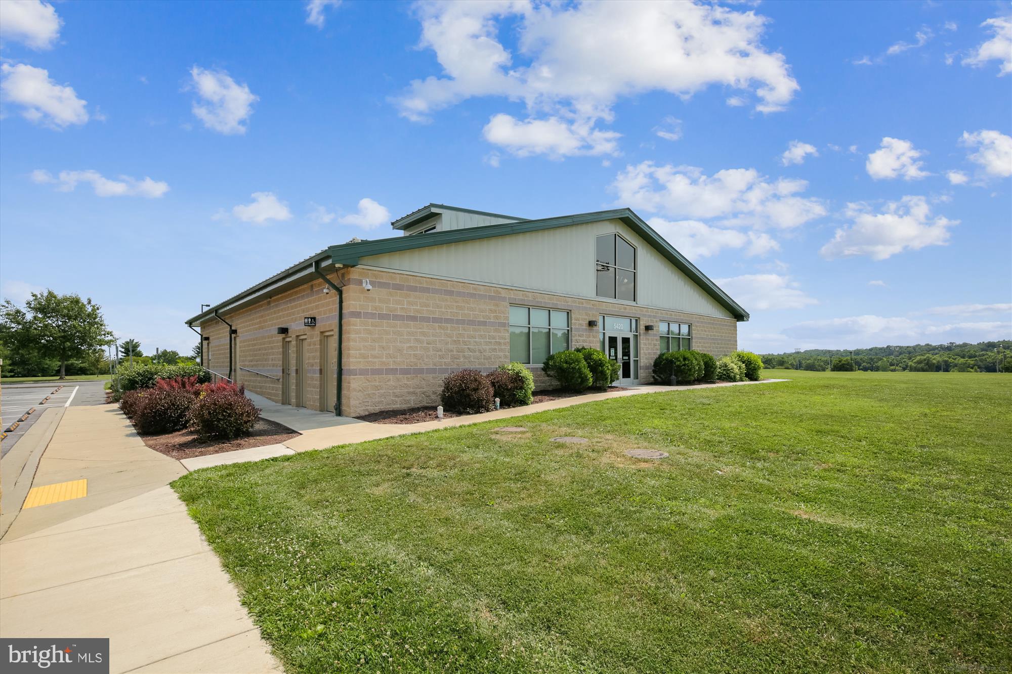 BALLENGER CREEK - Residential