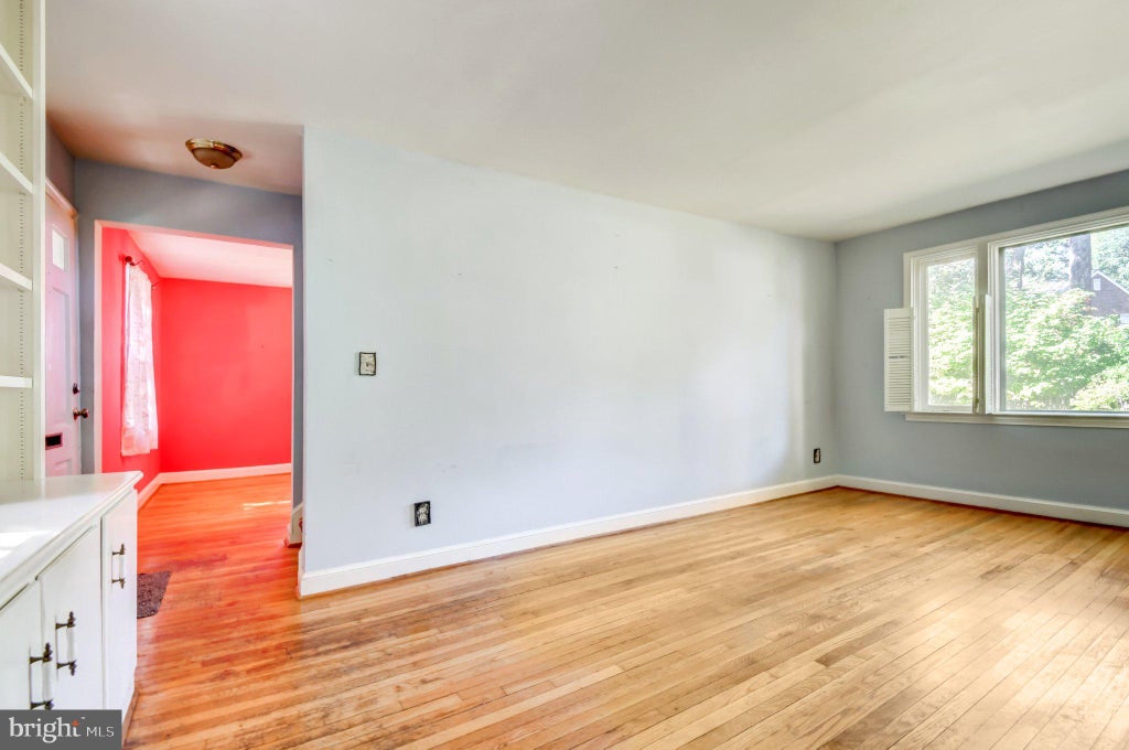 Photo of 231 Whitmoor Terrace, SILVER SPRING, MD 20901 (MLS # MDMC2257930)