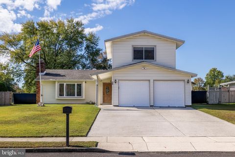 18 KINGSLEY MOUNT HOLLY NJ 08060