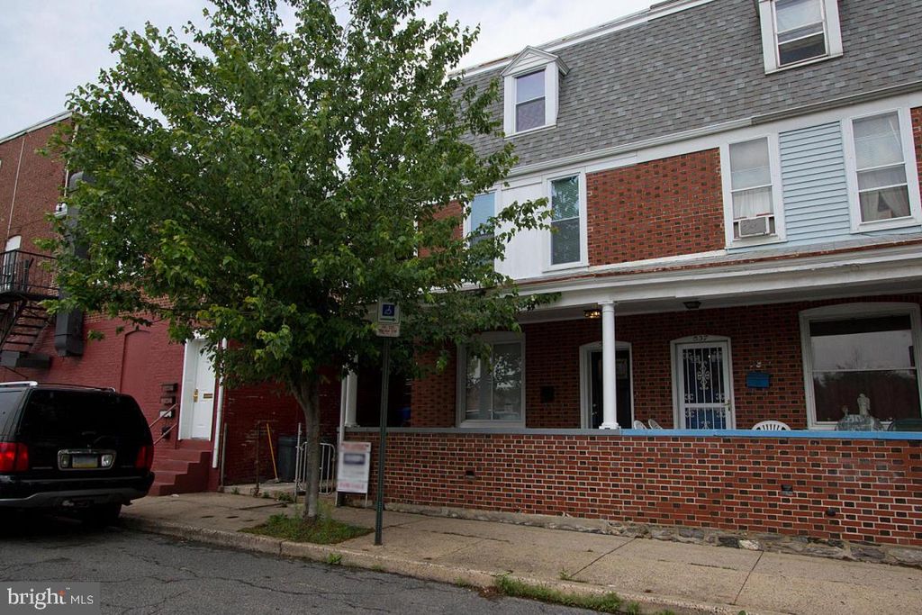 listing image 0