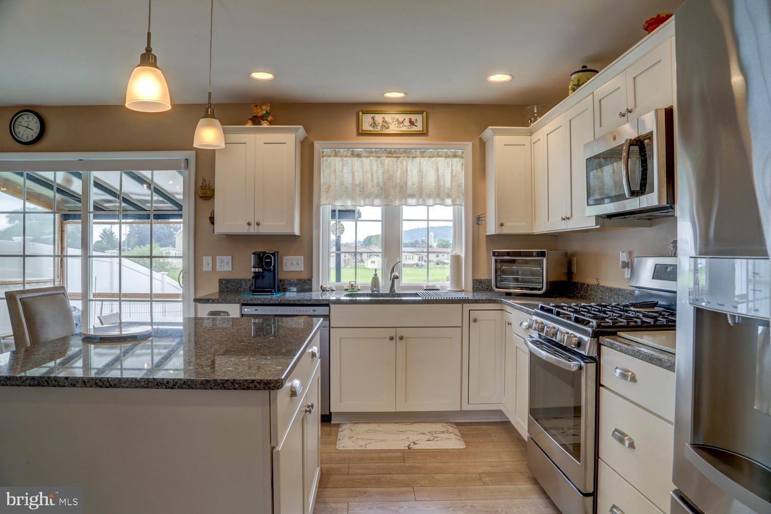 THE LANDINGS AT GARDEN SPOT RESERVE - Residential