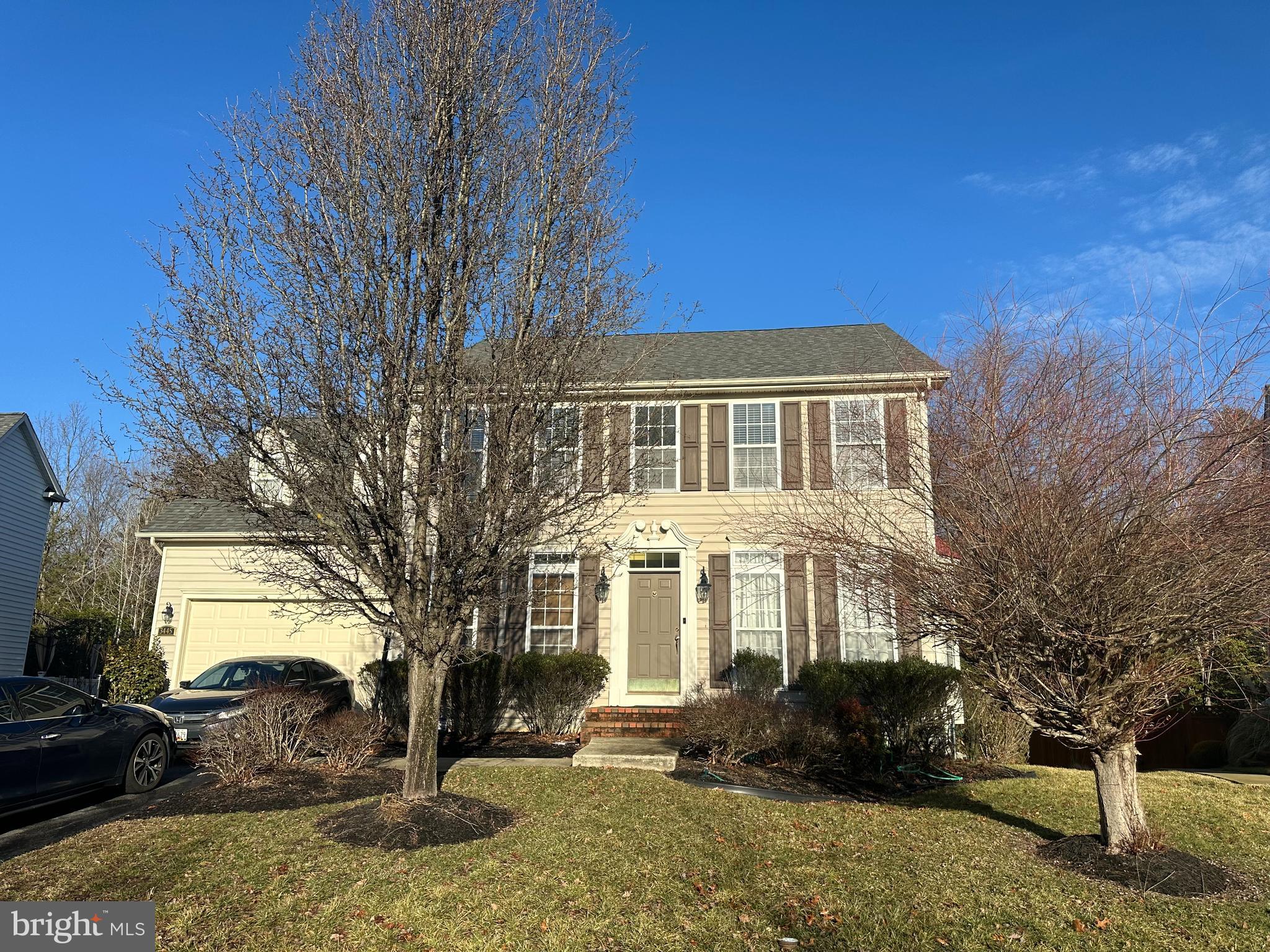 This single-family home offers plenty of space and a functional layout. The main level features formal living and dining rooms, a kitchen with granite countertops, a breakfast bar, and stainless steel appliances. Off the kitchen, the family room includes a gas fireplace and a bonus sunroom provides access to the rear deck. You'll also find a dedicated office, a half bath, and a laundry room on the main level.
Upstairs, the primary suite includes a walk-in closet and a 4-piece en-suite bath. Three additional bedrooms and a full bath complete the upper level.
The finished lower level has a large rec room, two bonus rooms, utility/storage area, and a full bath.
Contact us today to setup a private tour, don't miss a fantastic opportunity to make it your own!