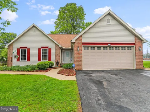 109 Finch Lane, Falling Waters, WV MLS: WVBE2040212