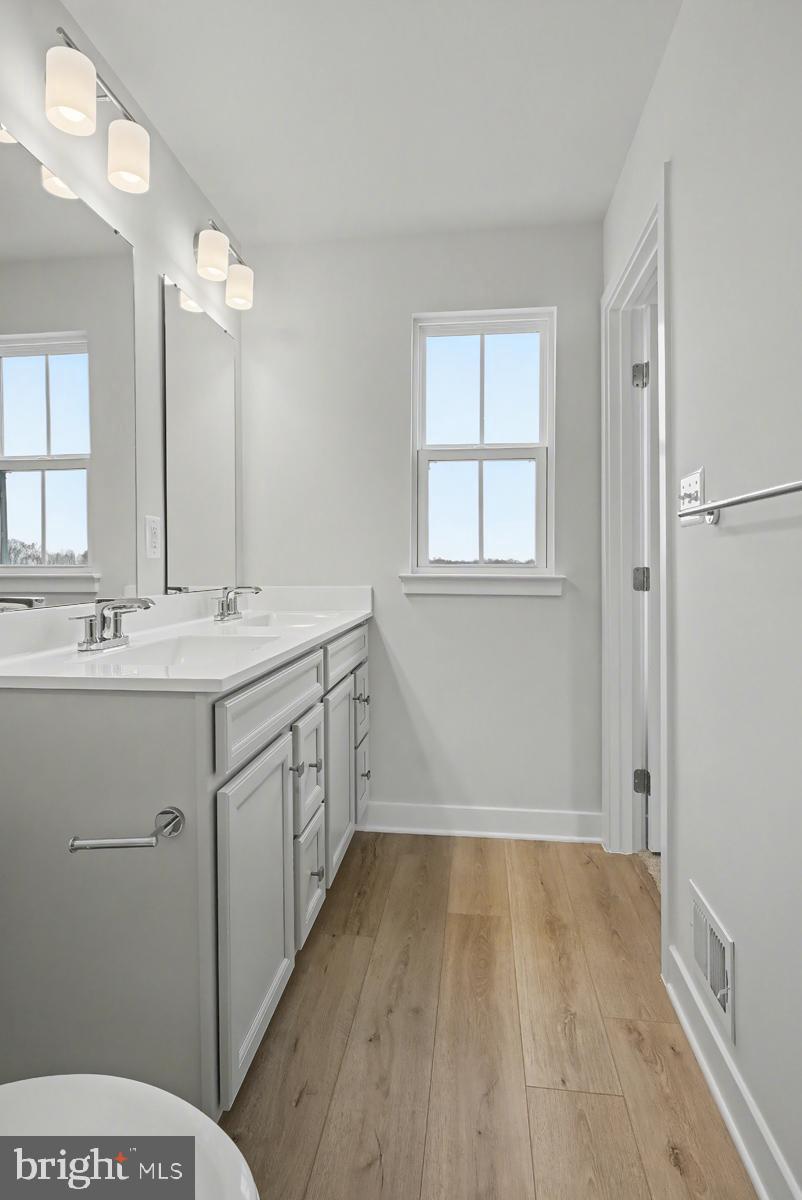 COURTHOUSE COMMONS - Residential Lease