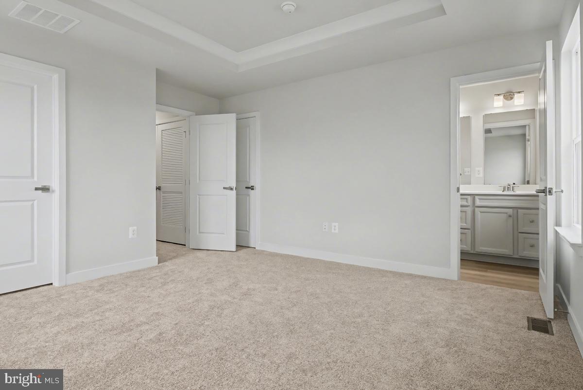 COURTHOUSE COMMONS - Residential Lease