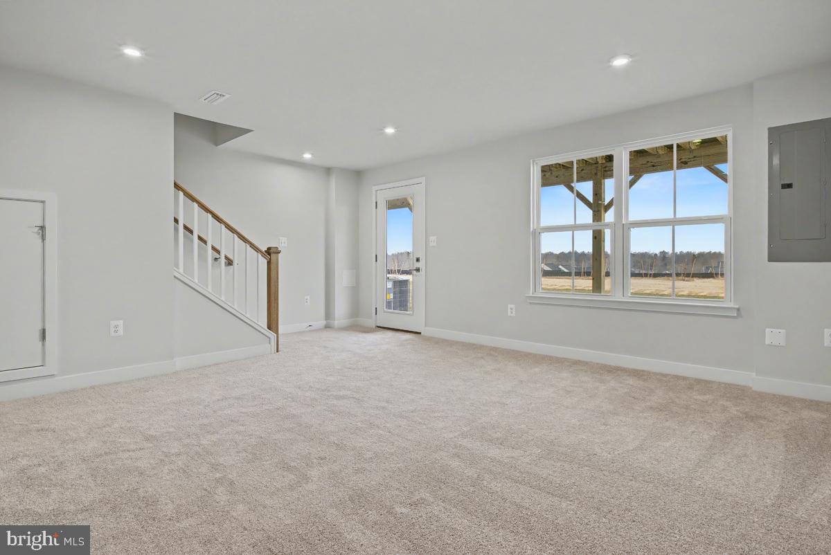 COURTHOUSE COMMONS - Residential Lease