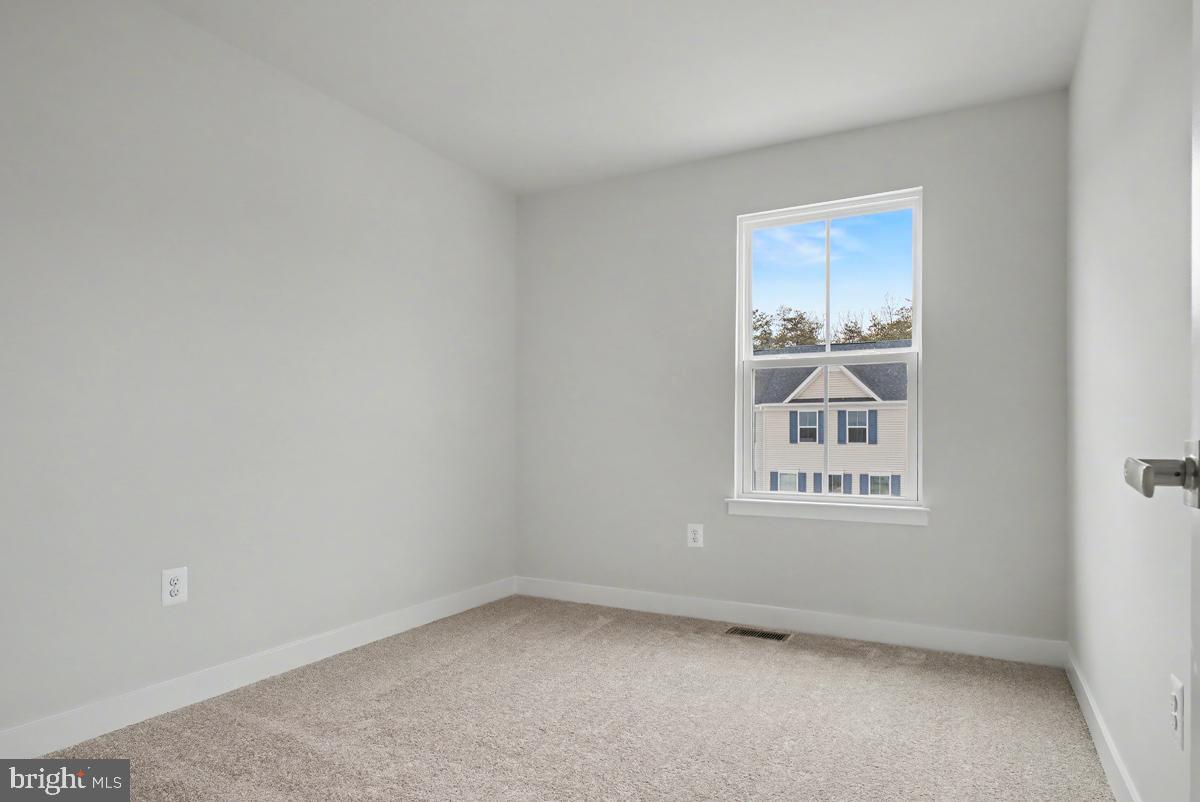 COURTHOUSE COMMONS - Residential Lease