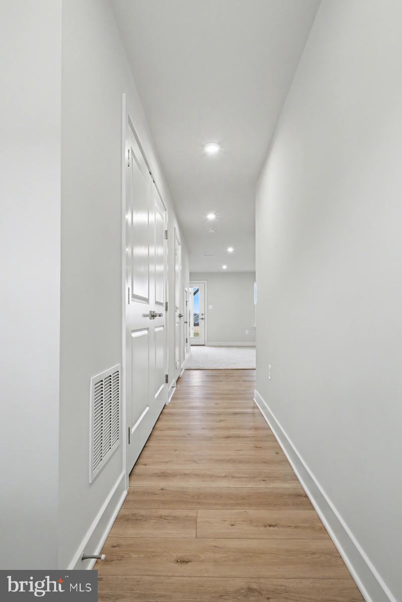 COURTHOUSE COMMONS - Residential Lease