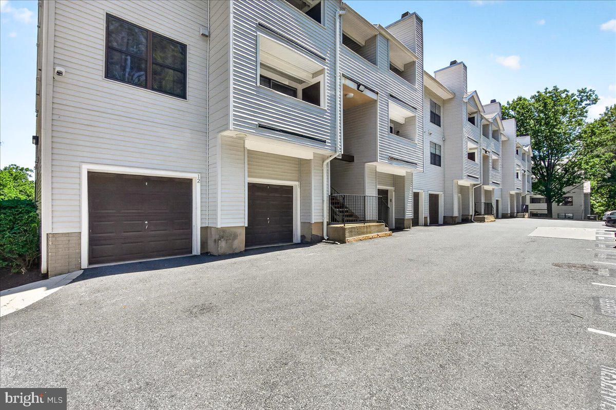 1603 CARRIAGE HOUSE TERRACE 1603-D