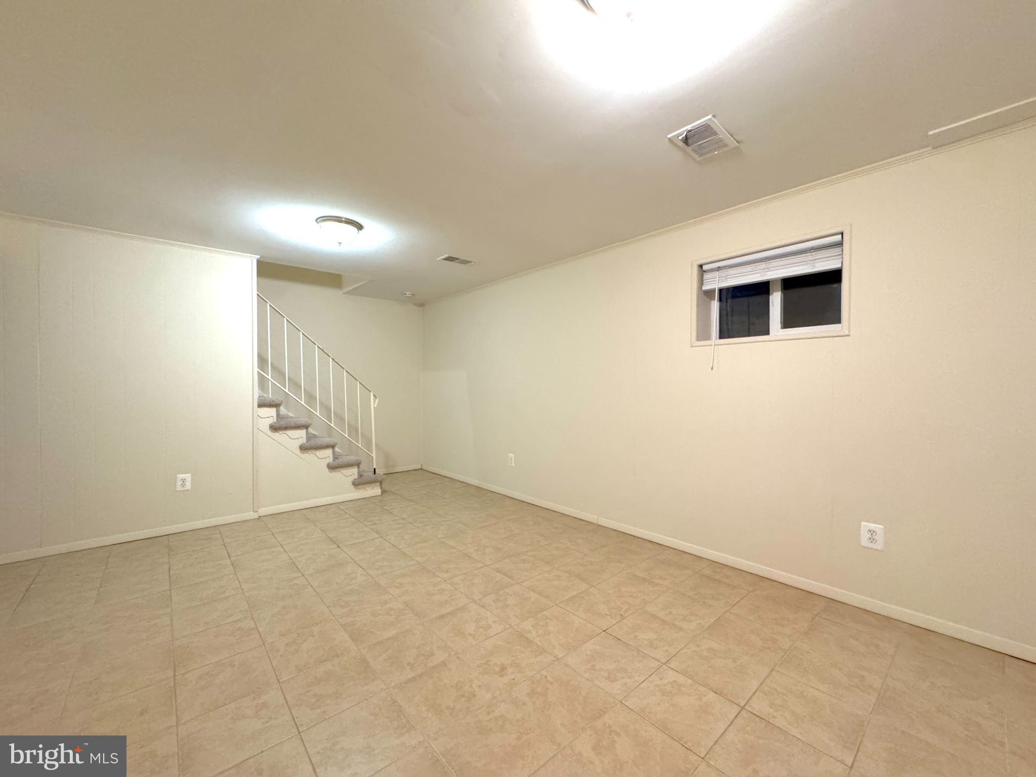 DEEPWOOD - Residential Lease