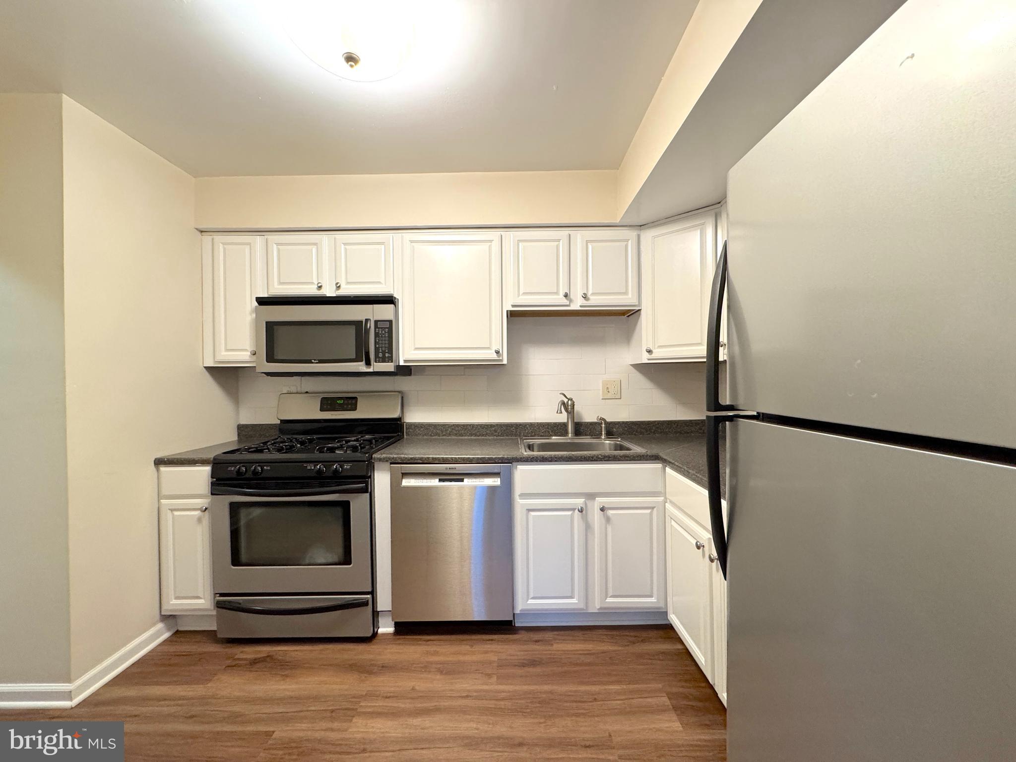 DEEPWOOD - Residential Lease