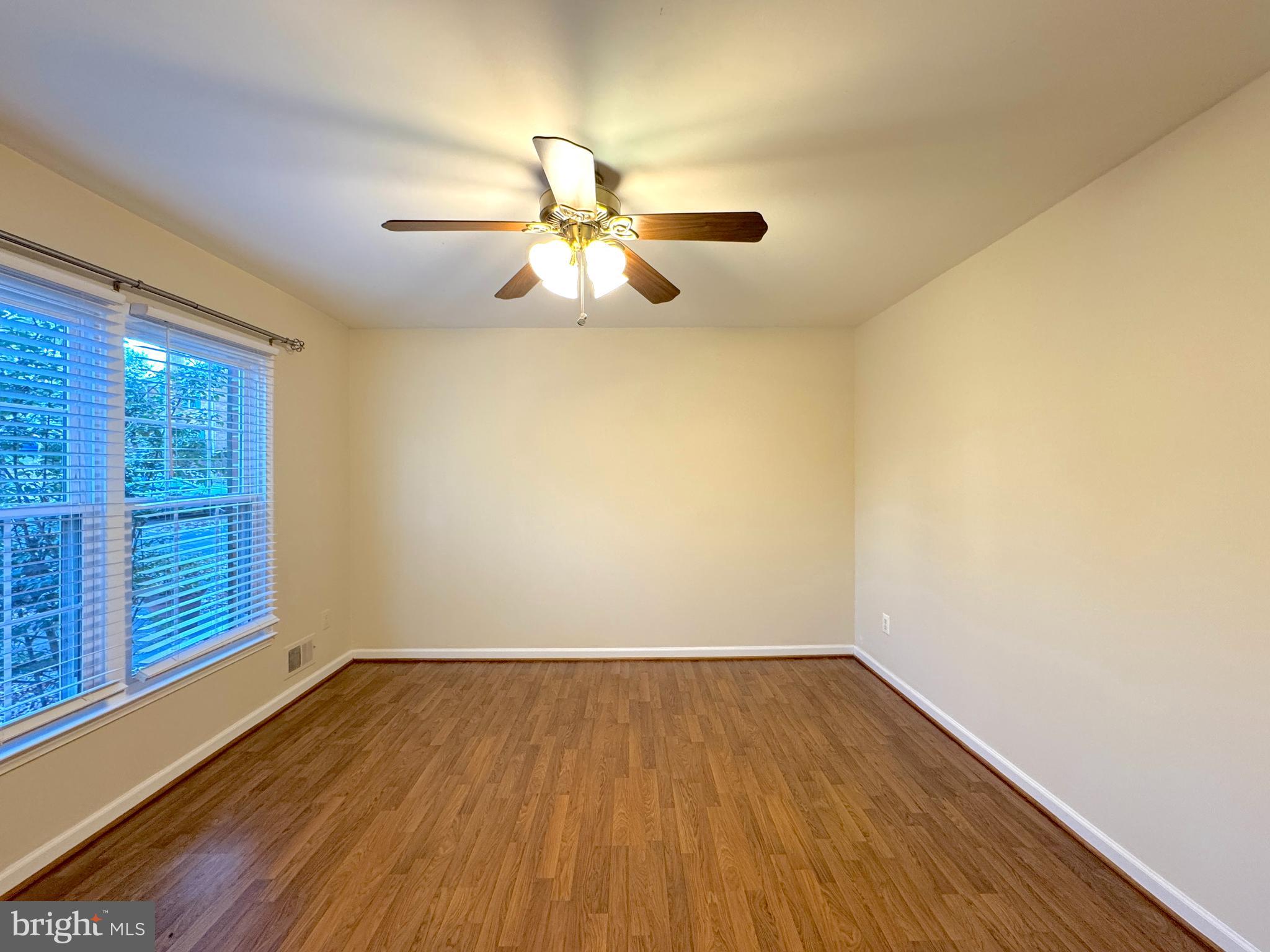 DEEPWOOD - Residential Lease