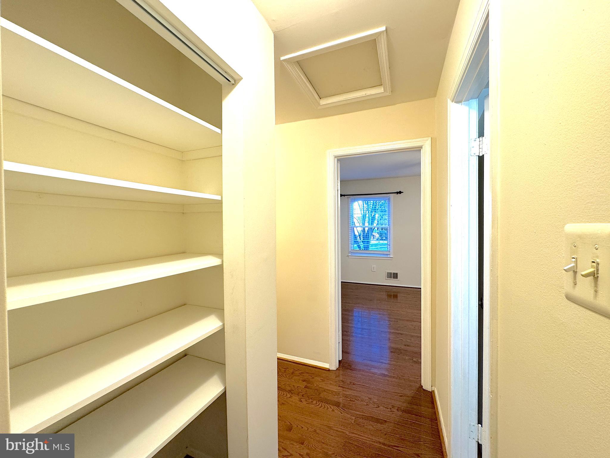 DEEPWOOD - Residential Lease