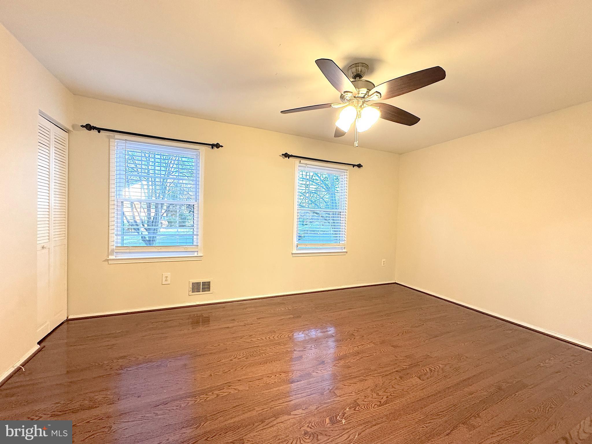 DEEPWOOD - Residential Lease