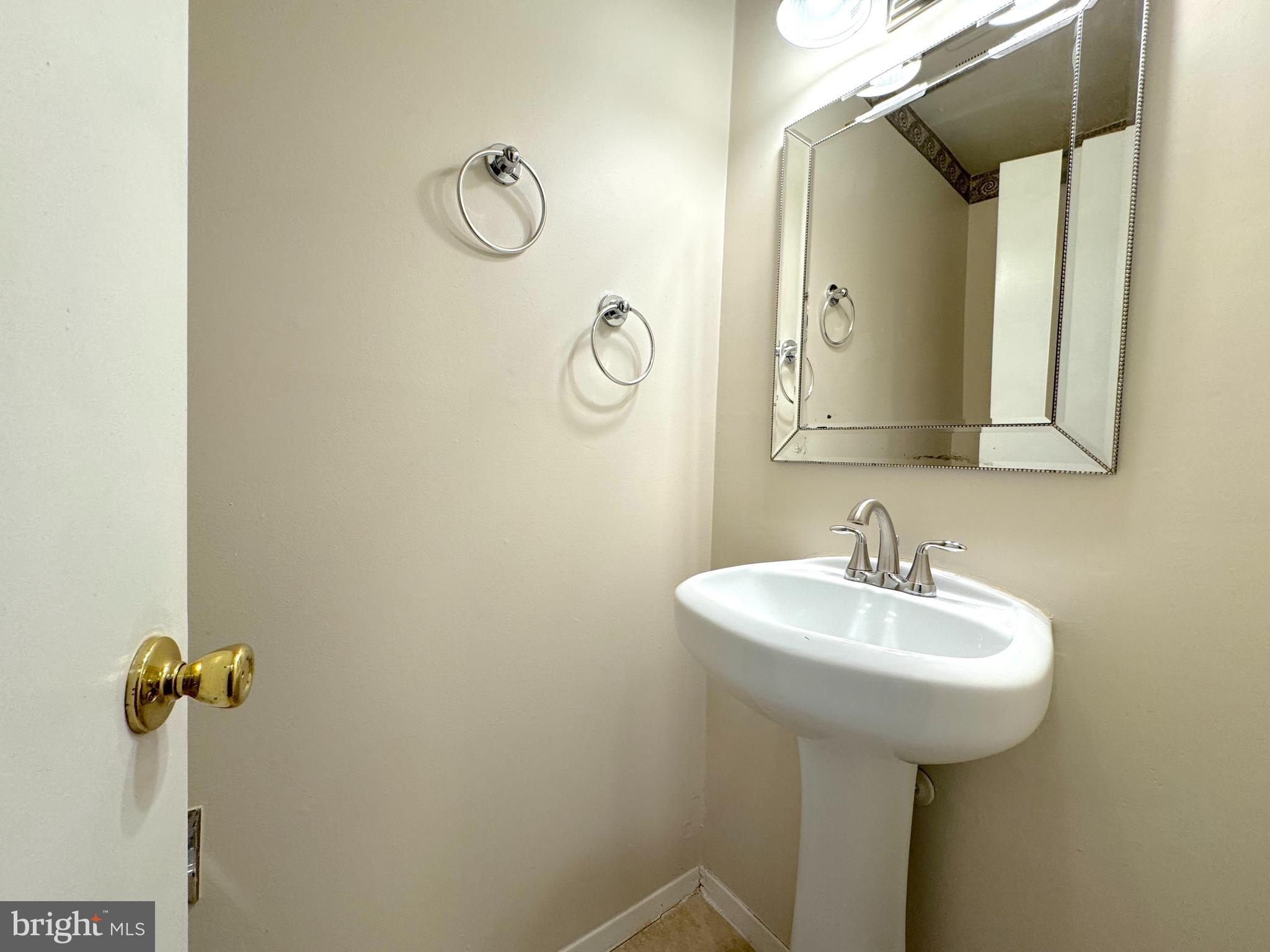 DEEPWOOD - Residential Lease