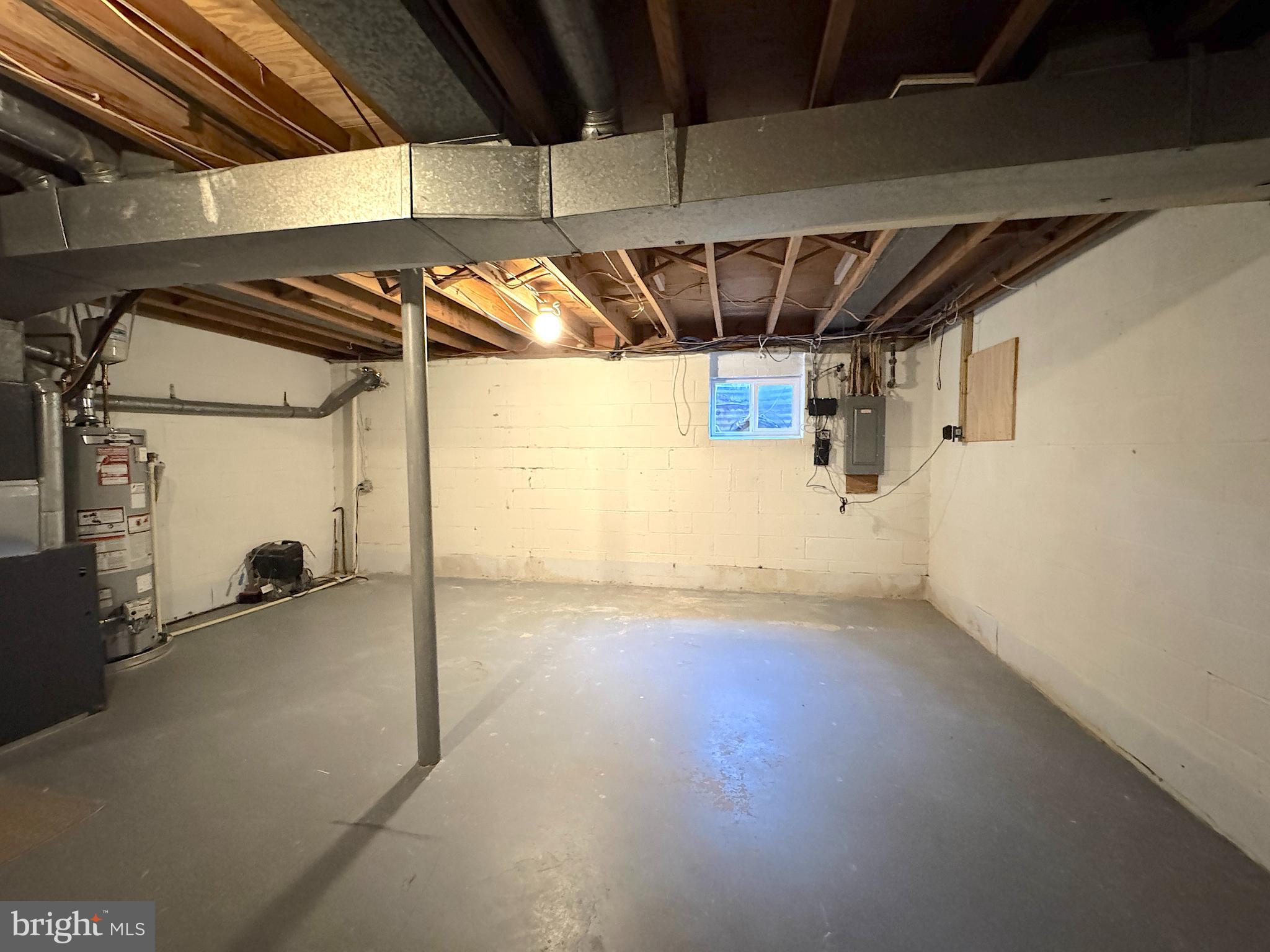 DEEPWOOD - Residential Lease