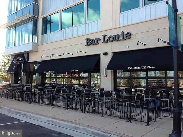 ONE LOUDOUN - Residential