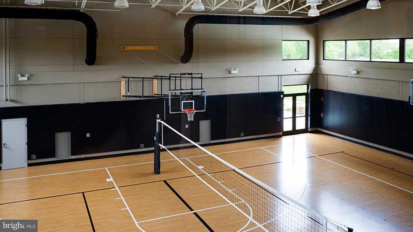 ONE LOUDOUN - Residential