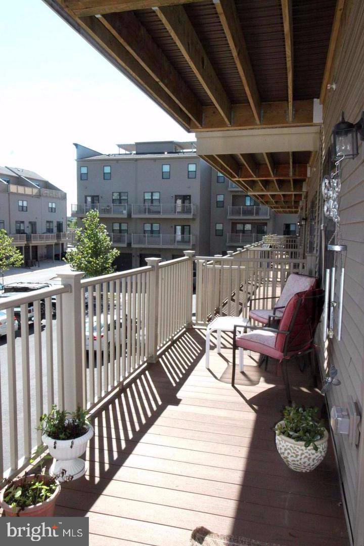 ONE LOUDOUN - Residential