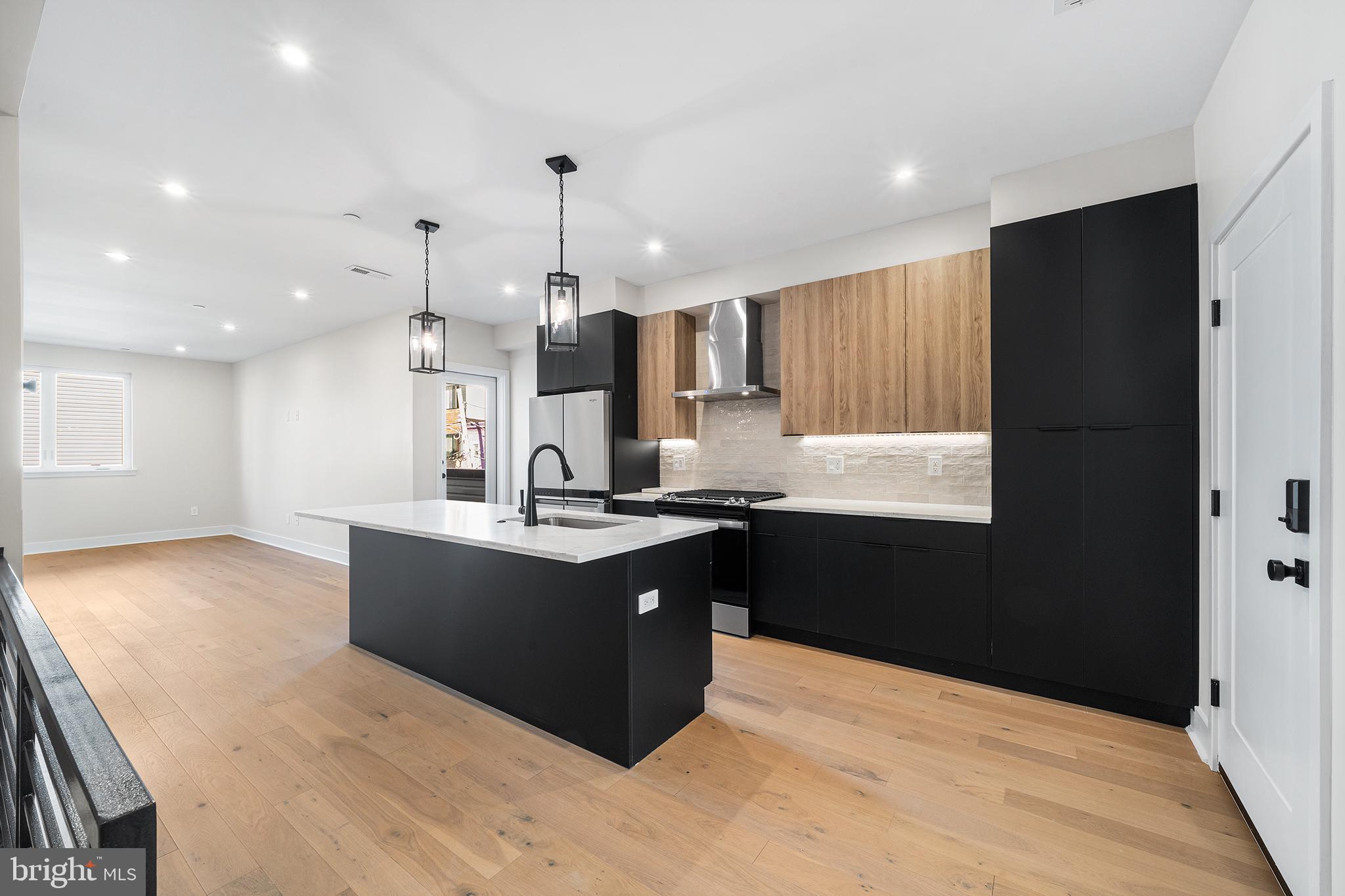 OLDE KENSINGTON - Residential Lease